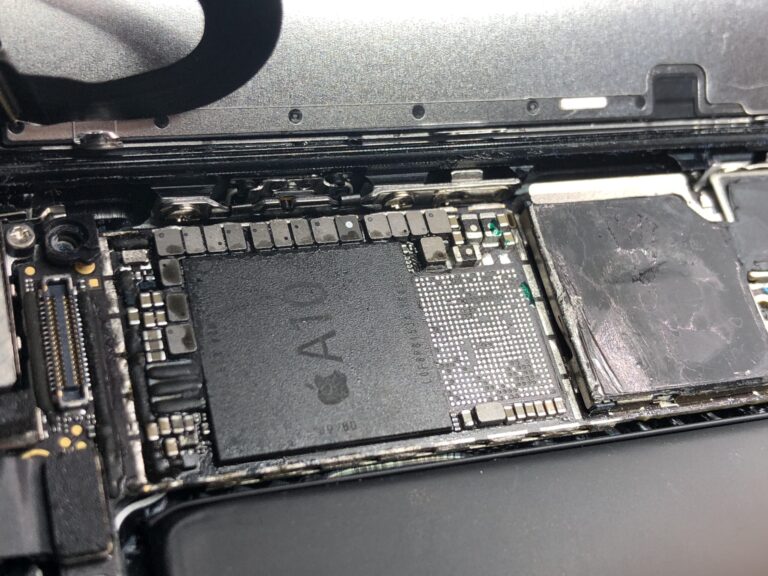 iPhone SE Platine CPU und Breitband IC